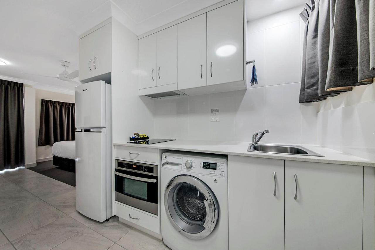 Endeavour Inn Emu Park ภายนอก รูปภาพ