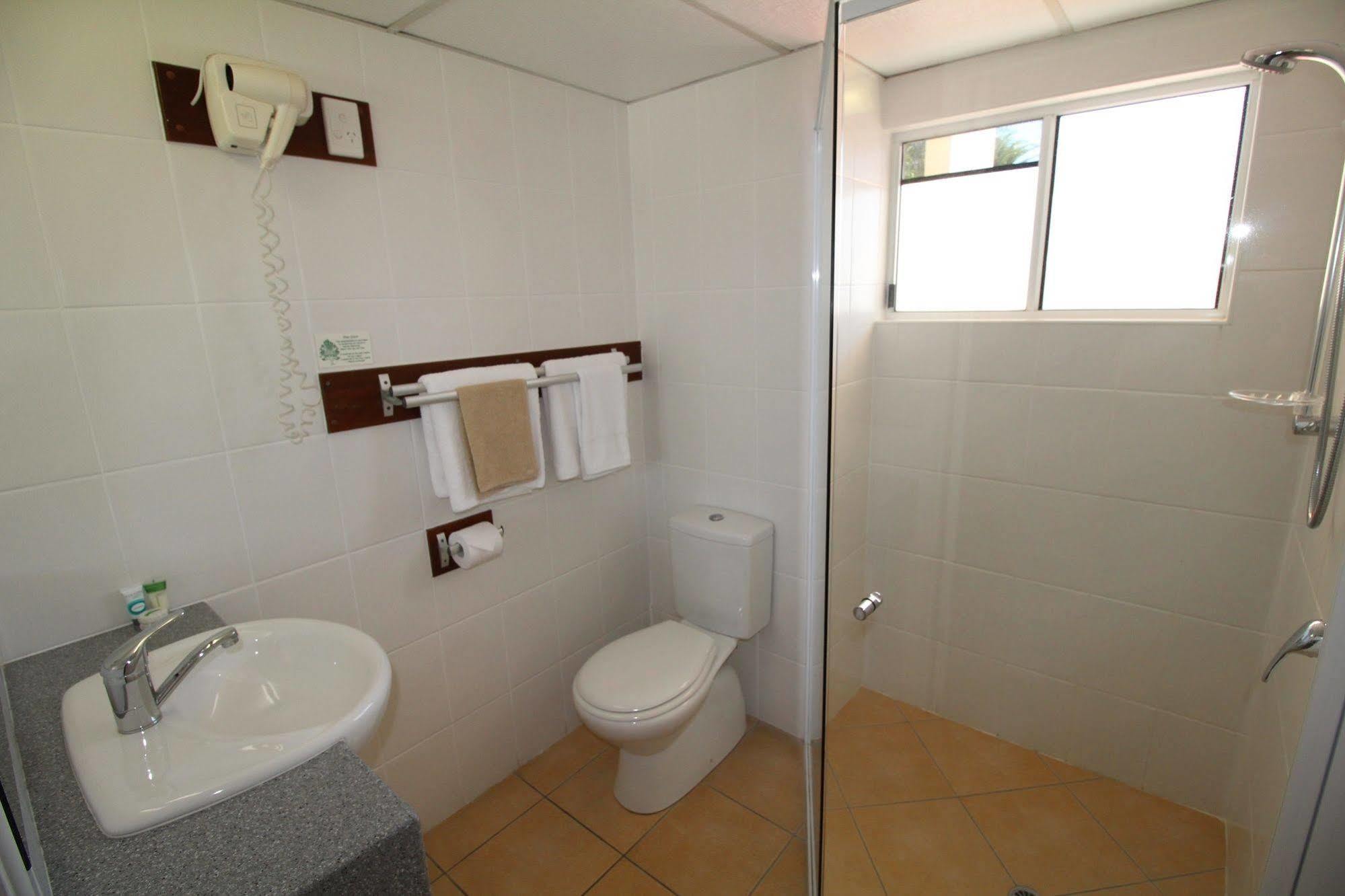 Endeavour Inn Emu Park ภายนอก รูปภาพ